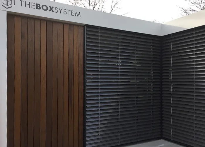 buitenzonwering_buitenjaloezie_sfeer700_2 buitenzonwering_buitenjaloezie_sfeer700_2